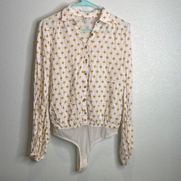 Free People Willow button down collar long sleeve bodysuit - Picture 2 of 7